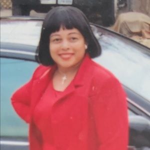 Meet your Posher, Laraine